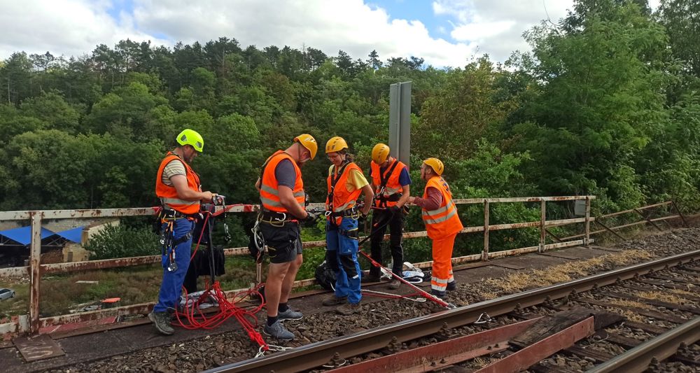 Training for working at heights at the client's workplace